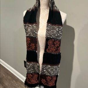 Women's scarf